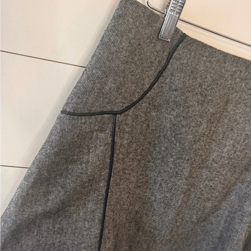 The Limited Gray Mini Skirt Size Medium